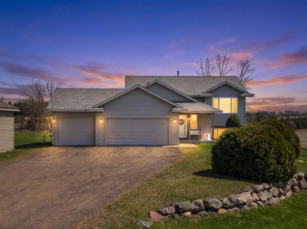 Photo of 919 189th Avenue, New Richmond, WI 54017 (MLS # 7058331)