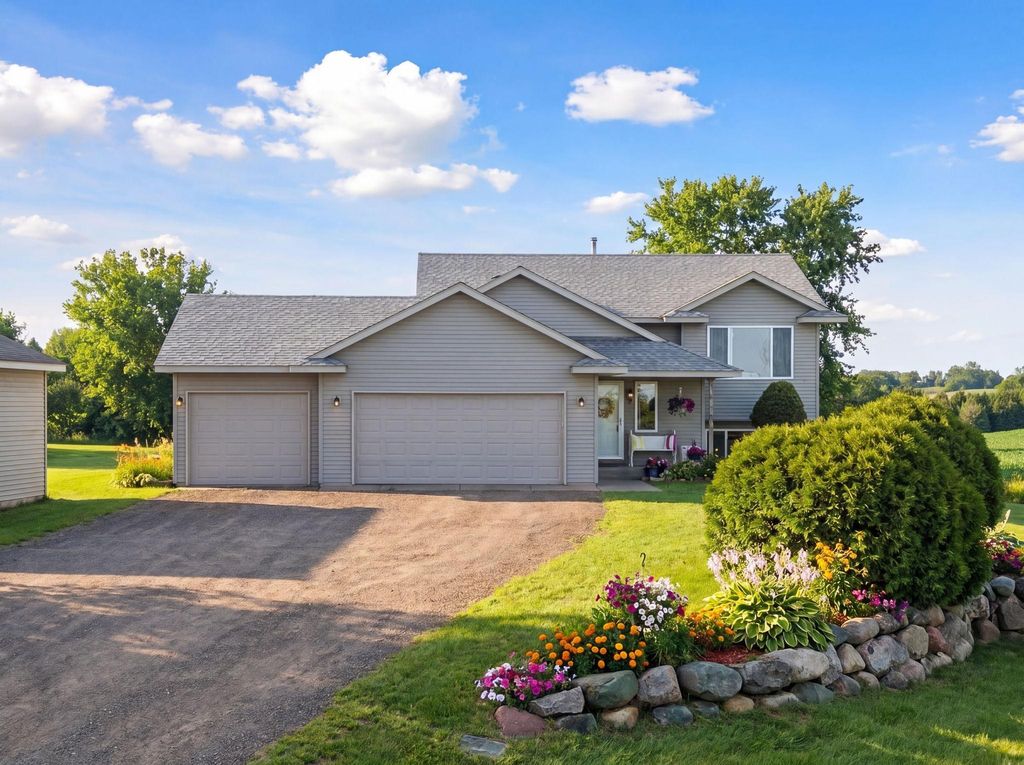 Photo of 919 189th Avenue, New Richmond, WI 54017 (MLS # 7058331)