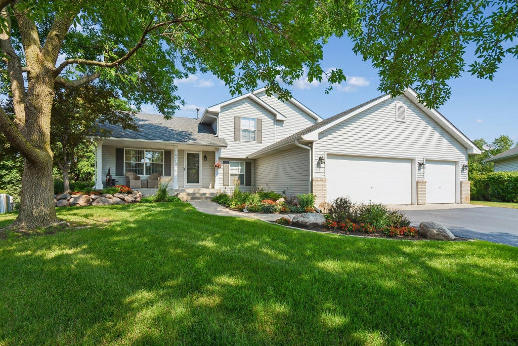 Photo of 16218 Parkview Drive SE, Prior Lake, MN 55372 (MLS # 7121273)