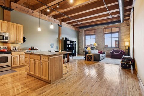 289 5th Street E 403 Saint Paul MN 55101