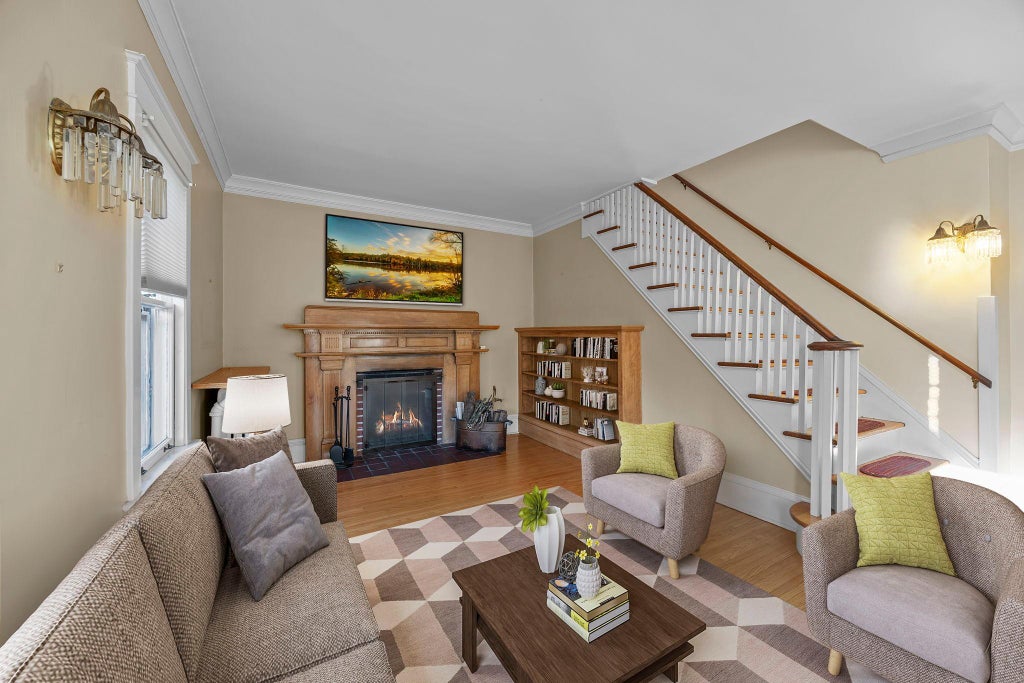 Photo of 579 Lincoln Avenue, Saint Paul, MN 55102 (MLS # 7157820)