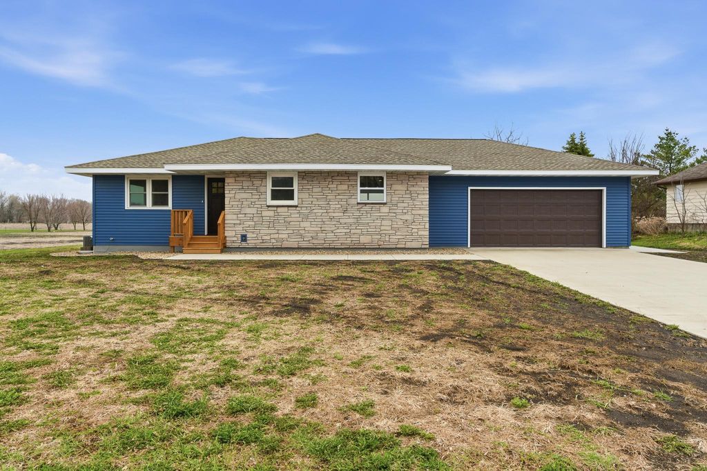 Photo of 409 4th Avenue SE, Mapleton, MN 56065 (MLS # 7051671)