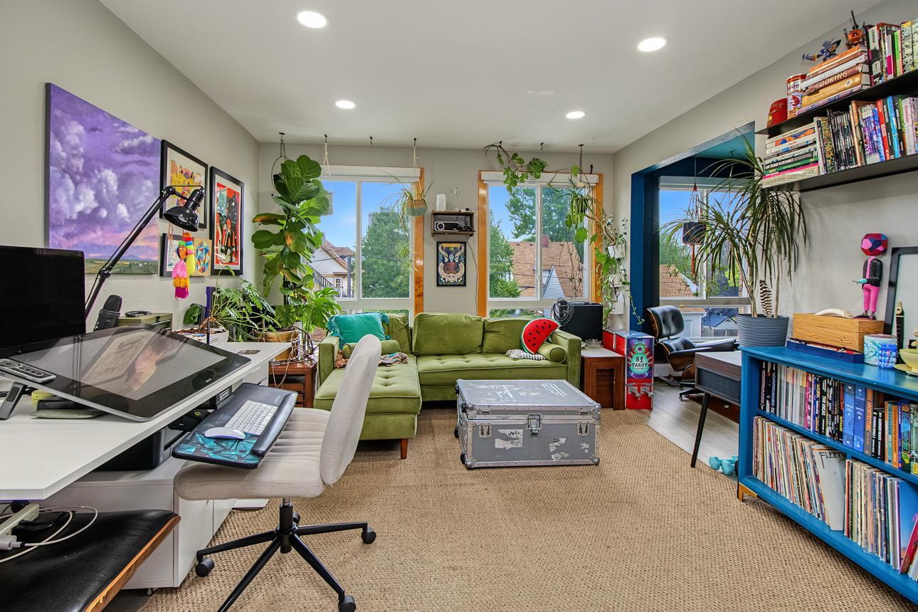 2525 3rd Avenue S 206