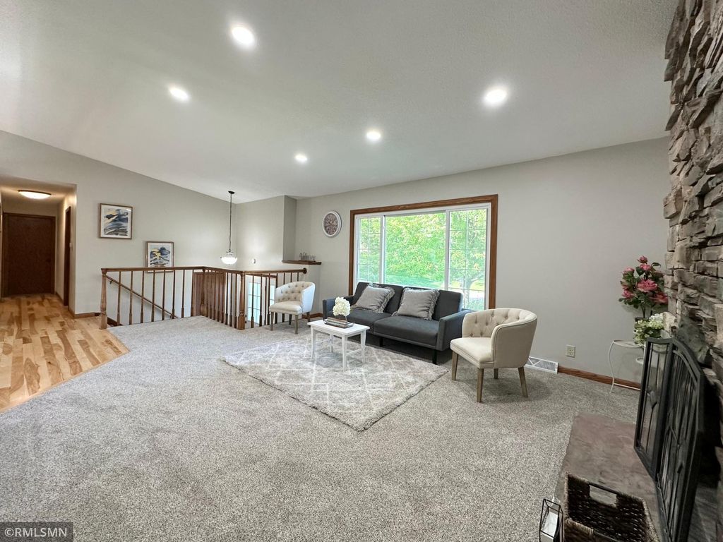 Photo of 11900 Highland View Circle, Burnsville, MN 55337 (MLS # 7006016)