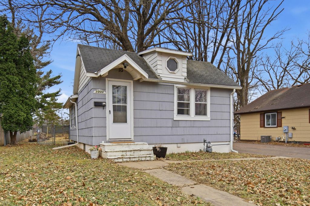 Photo of 1000 13th Avenue NE, Austin, MN 55912 (MLS # 7042729)