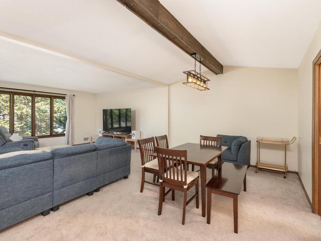 2955 Yosemite Avenue S