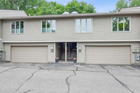 6348 Red Fox Lane Edina MN 55436