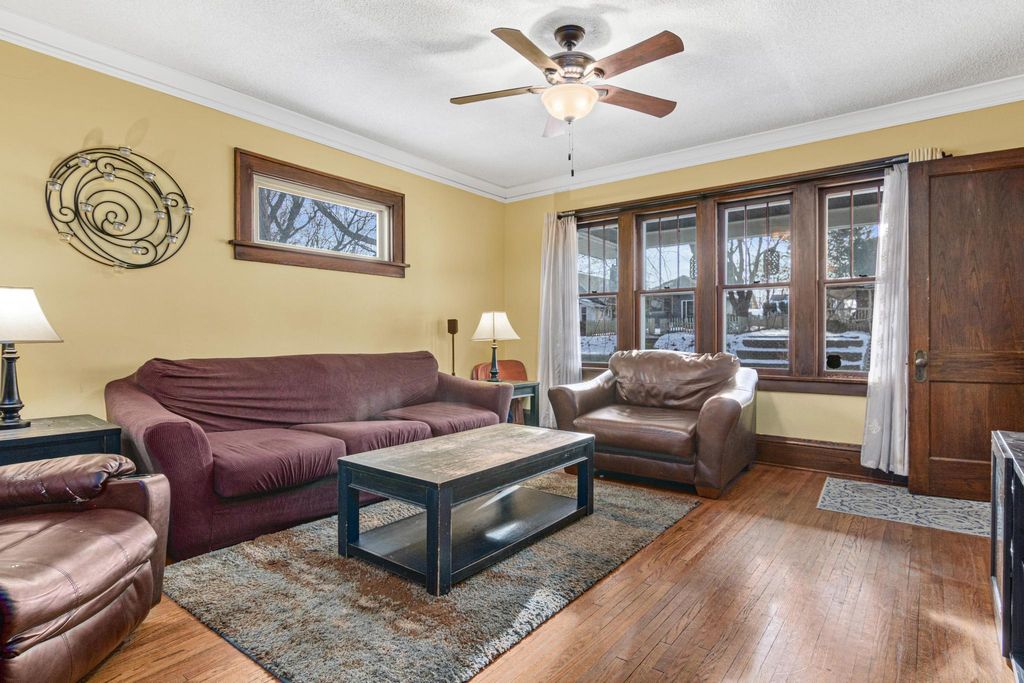 Photo of 885 Sherwood Avenue, Saint Paul, MN 55106 (MLS # 6824576)