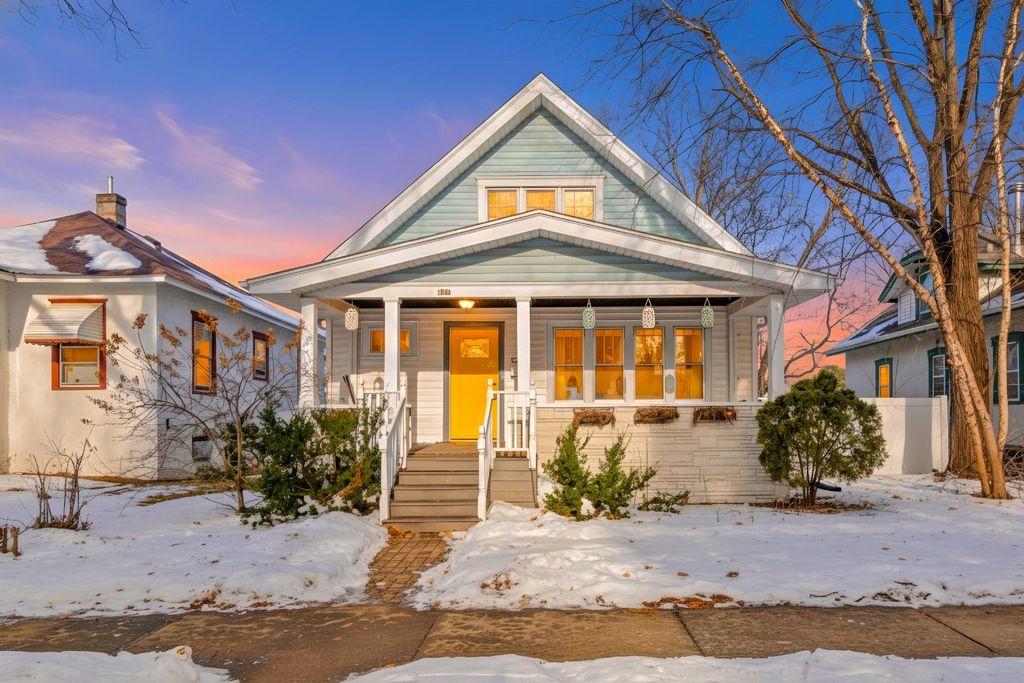 Photo of 885 Sherwood Avenue, Saint Paul, MN 55106 (MLS # 6824576)