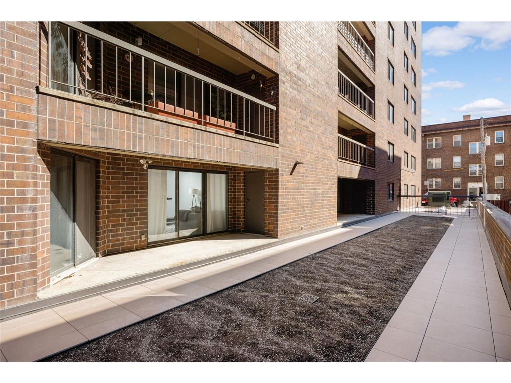 2885 Knox Avenue S 203