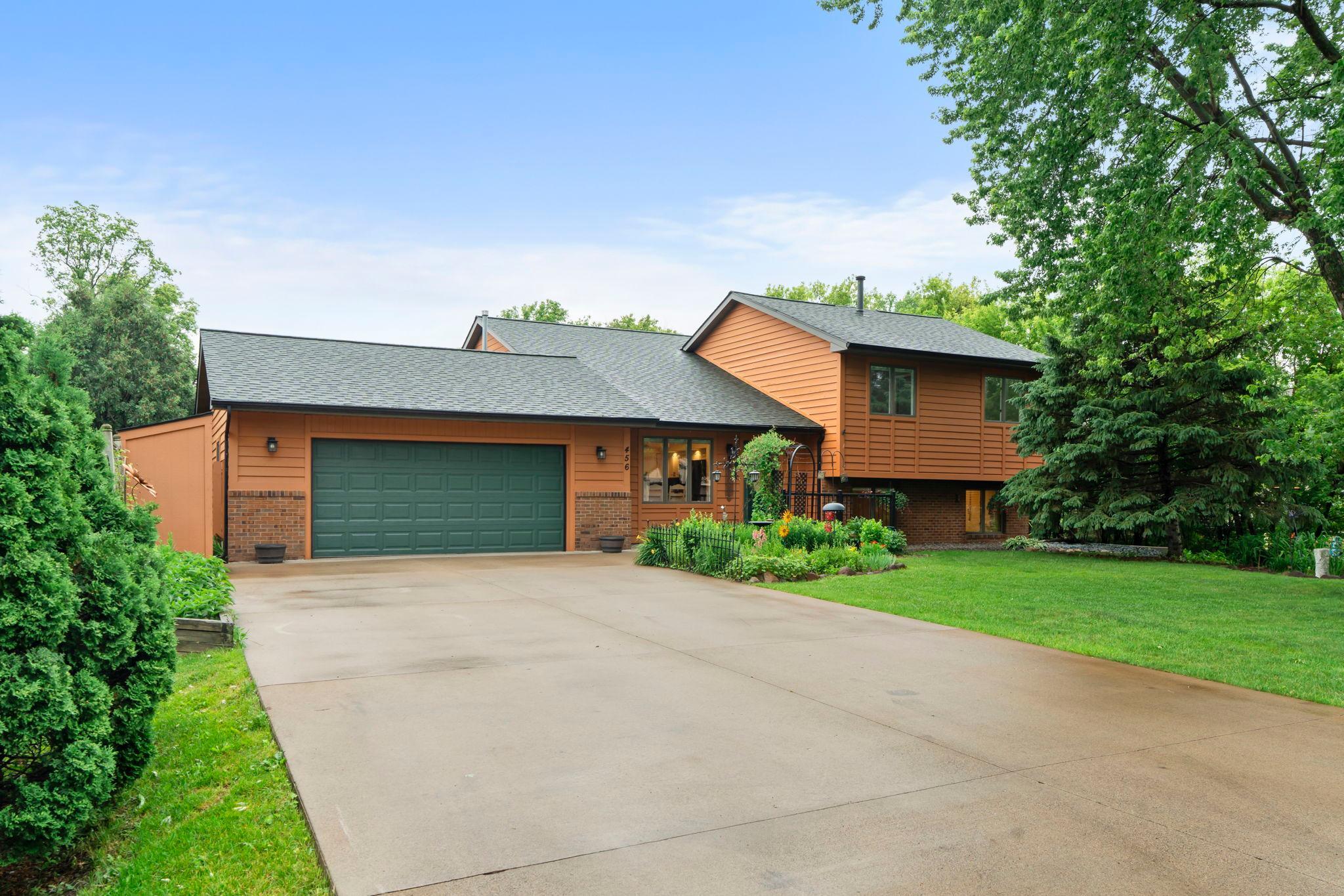 456 Vadnais Road