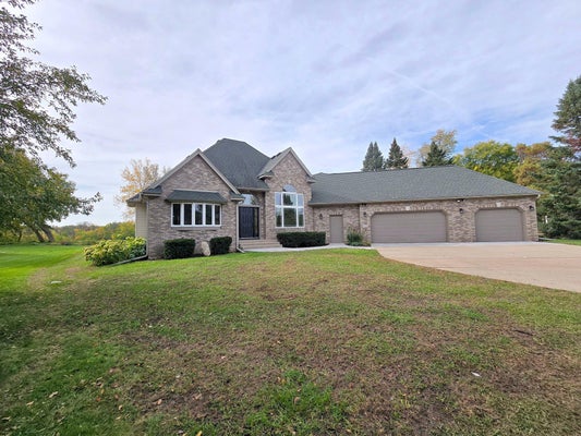 6438 RIVERDALE DR NW, ANOKA, MN 55303 - Image 8e7f1ceb74a7ef5ddb98bf5feea28d39/3685154987