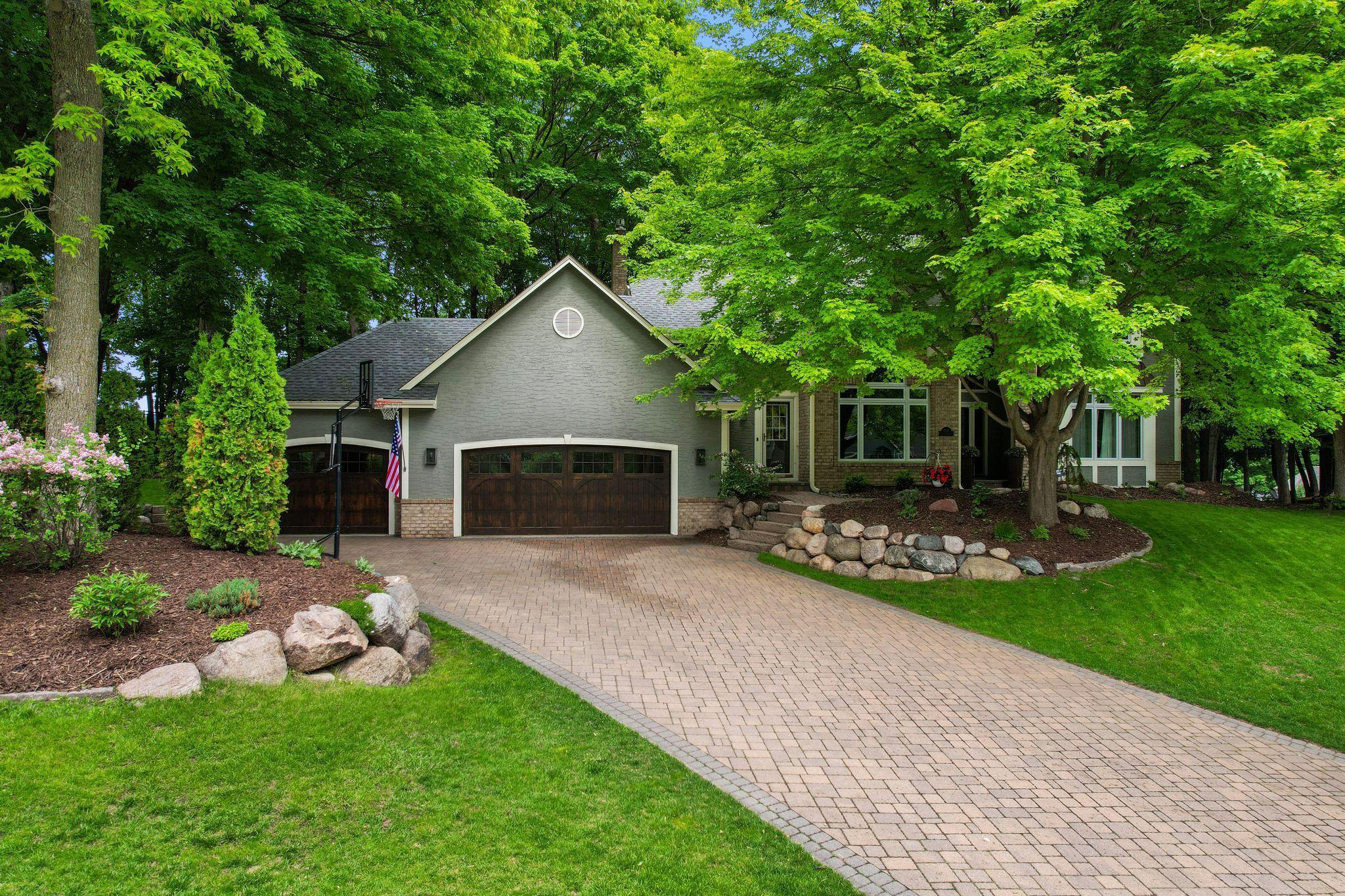 6331 Summit Circle