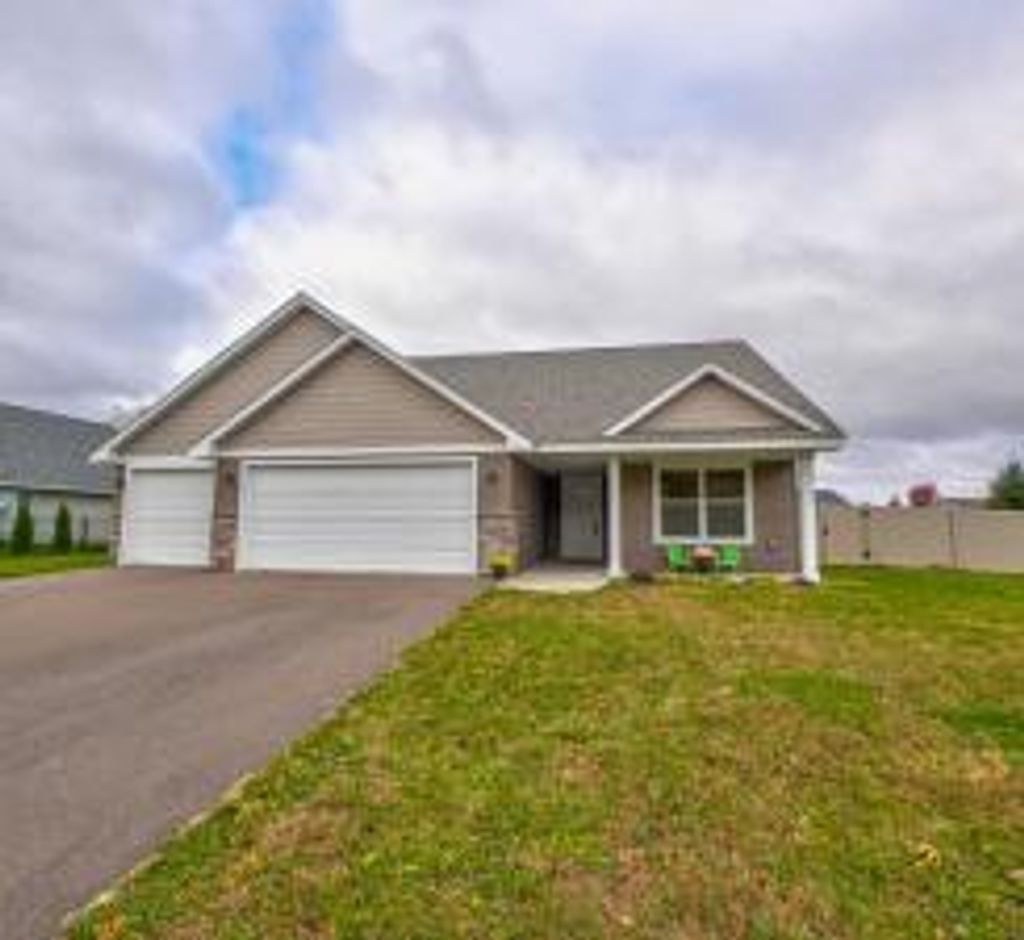 Photo of 1343 Creekwood Drive, New Richmond, WI 54017 (MLS # 7001453)