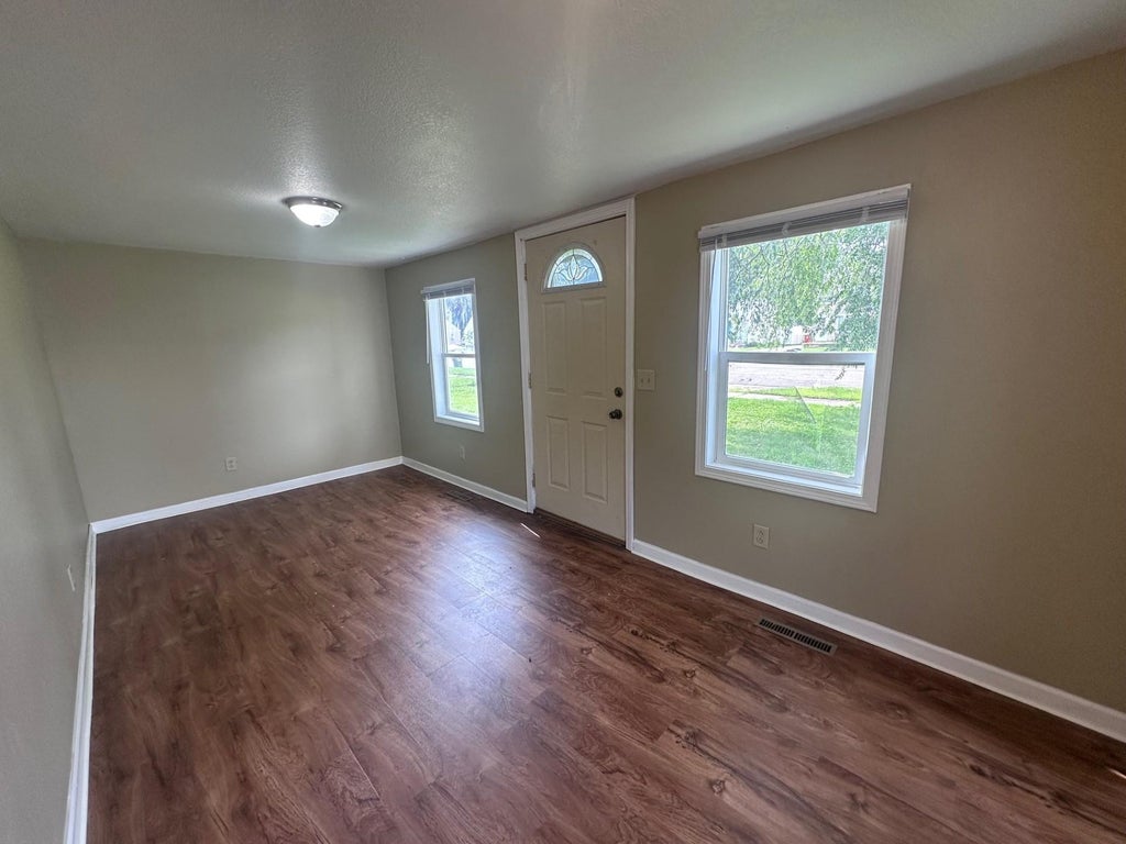 Photo of 2103 3rd Avenue NE, Austin, MN 55912 (MLS # 7108037)