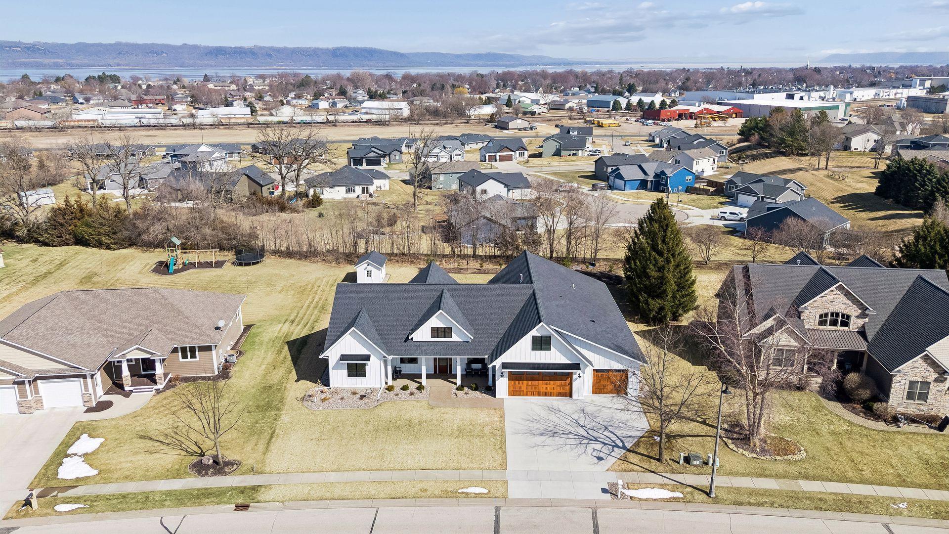 Lake City, Minnesota, 55041, United States, 4 Bedrooms Bedrooms, ,4 BathroomsBathrooms,Residential,Active,2032386