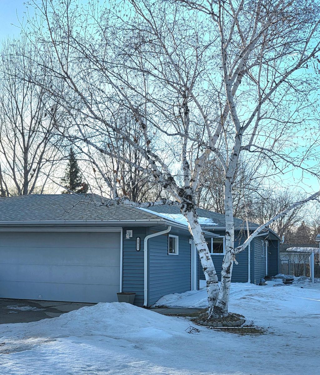 Photo of 2411 Country Club Parkway, Moorhead, MN 56560 (MLS # 7021569)