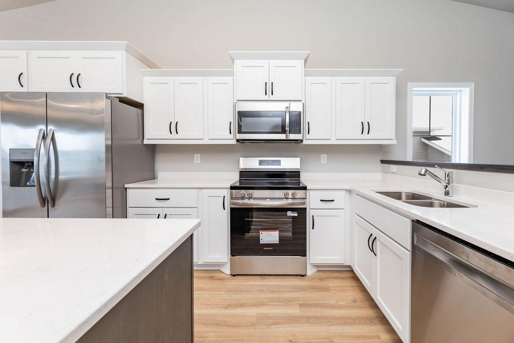 7887 Cottonwood Boulevard