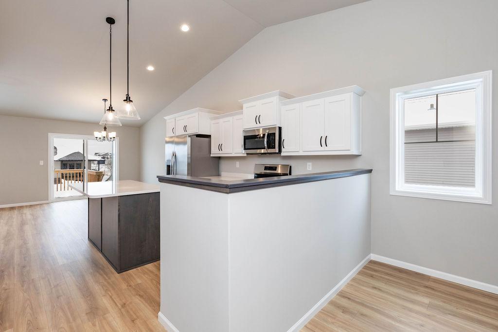 7887 Cottonwood Boulevard