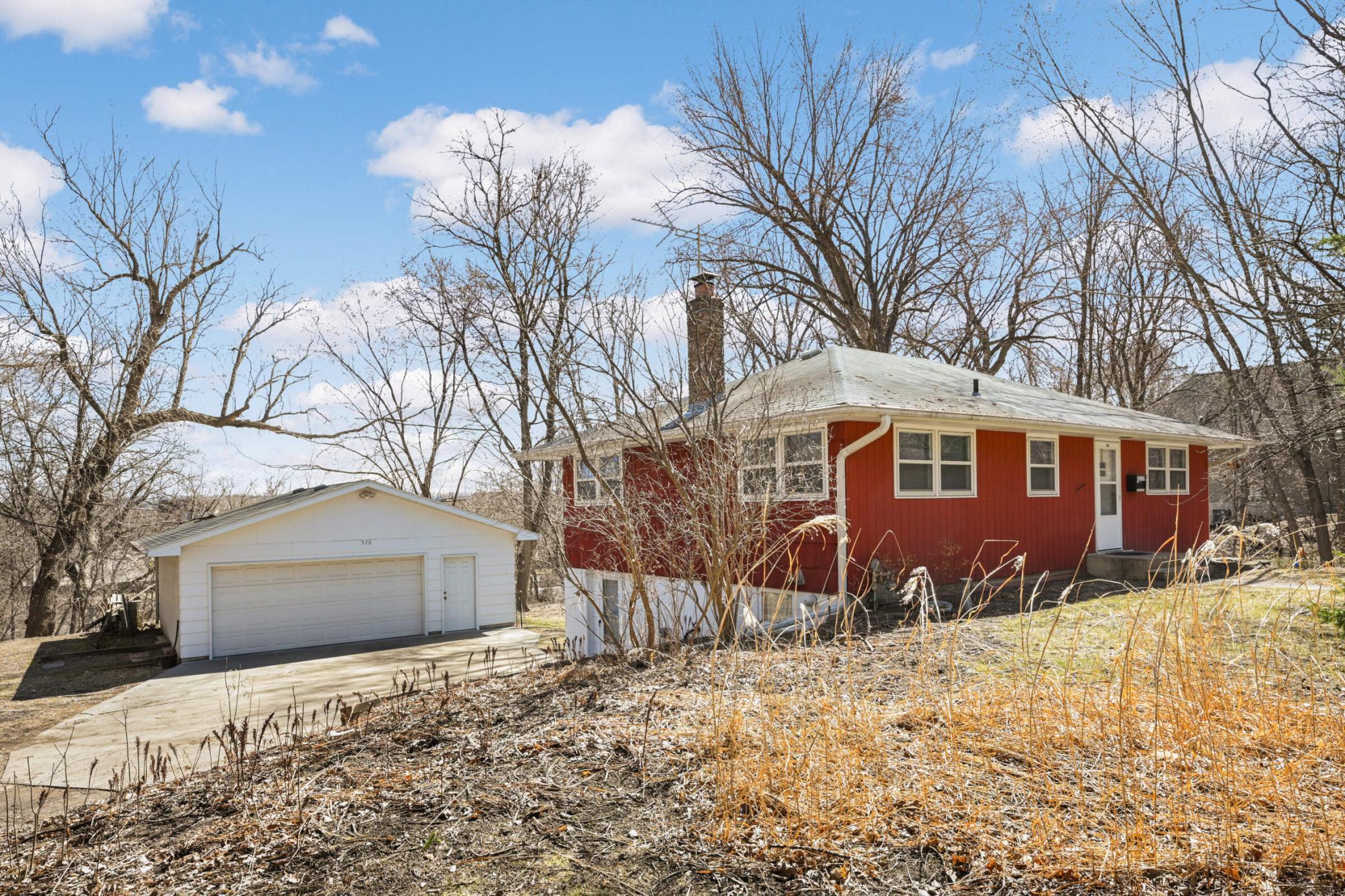 576 Lexington Parkway S