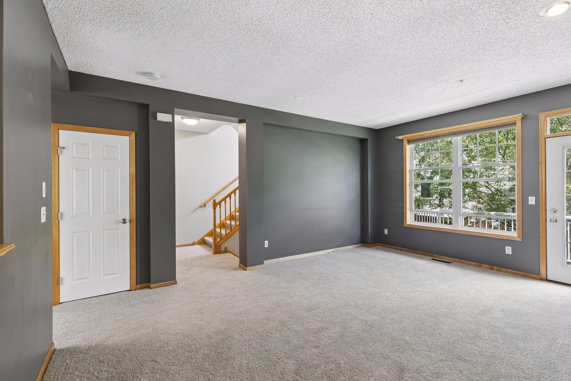 1679 Village Trail E 2