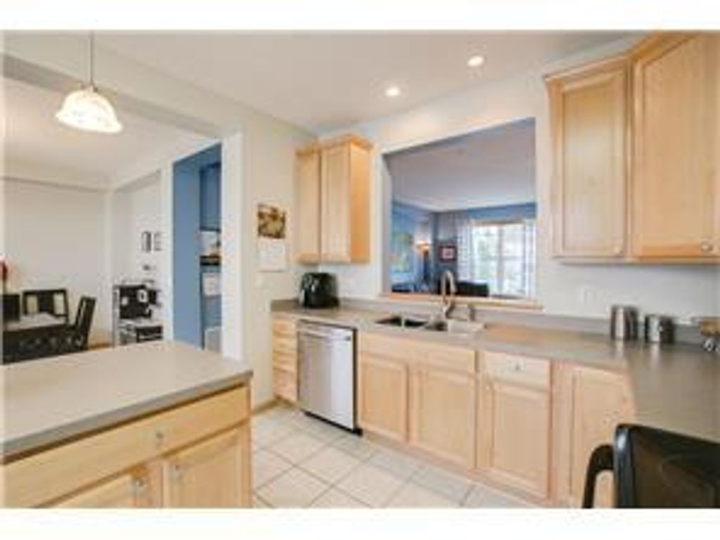Photo of 1679 Village Trail E #2, Maplewood, MN 55109 (MLS # 7072364)
