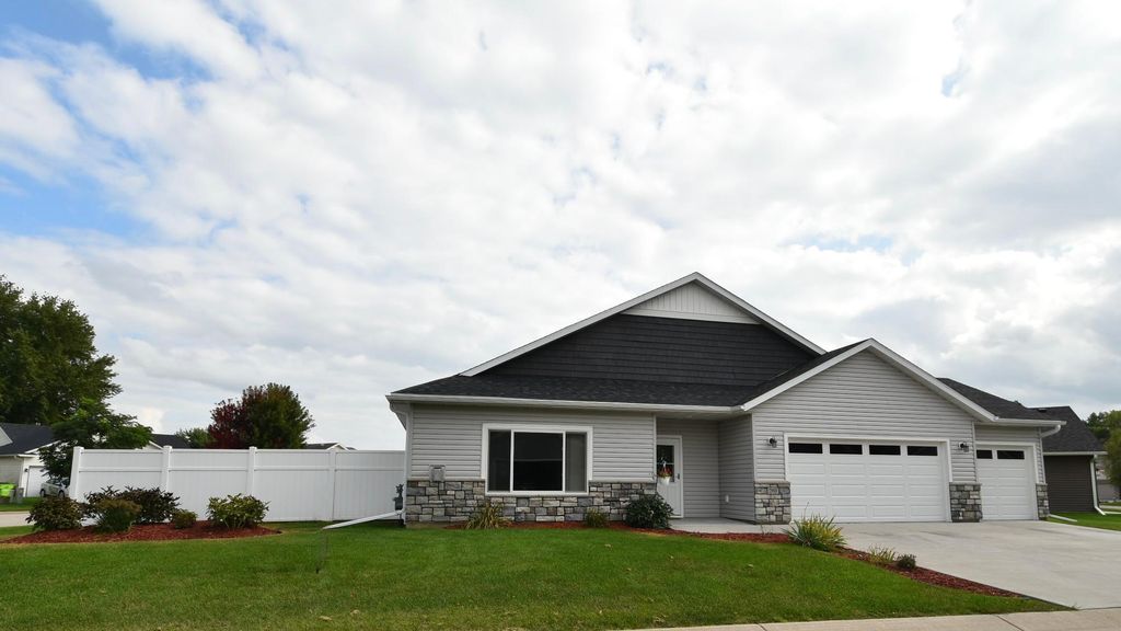 Photo of 260 Golden Bear Lane, Zumbrota, MN 55992 (MLS # 7019851)
