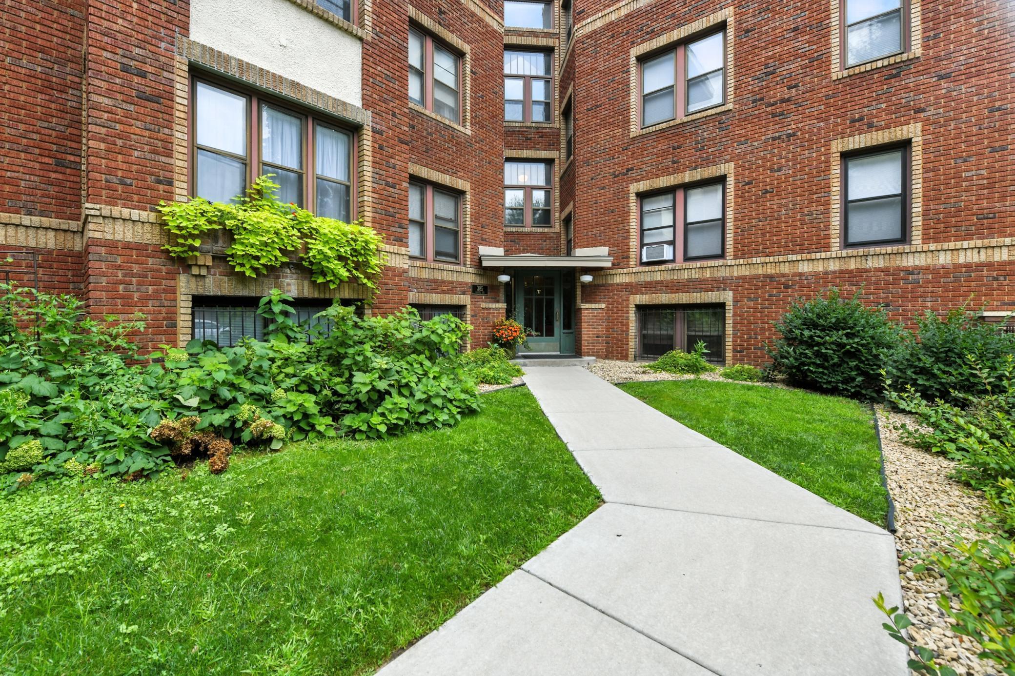385 Laurel Avenue 309