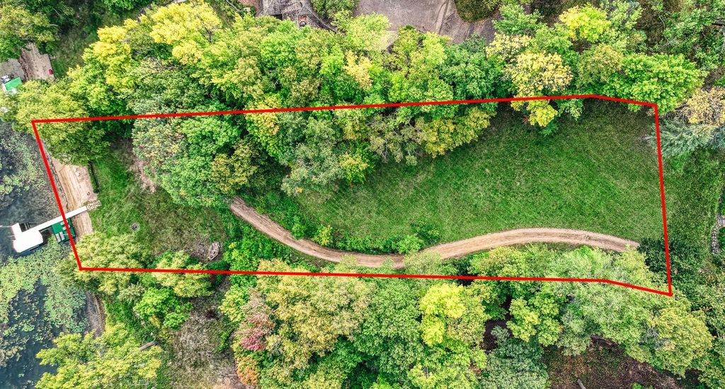 Photo of 970 Pleasant View Road, Chanhassen, MN 55317 (MLS # 6817889)