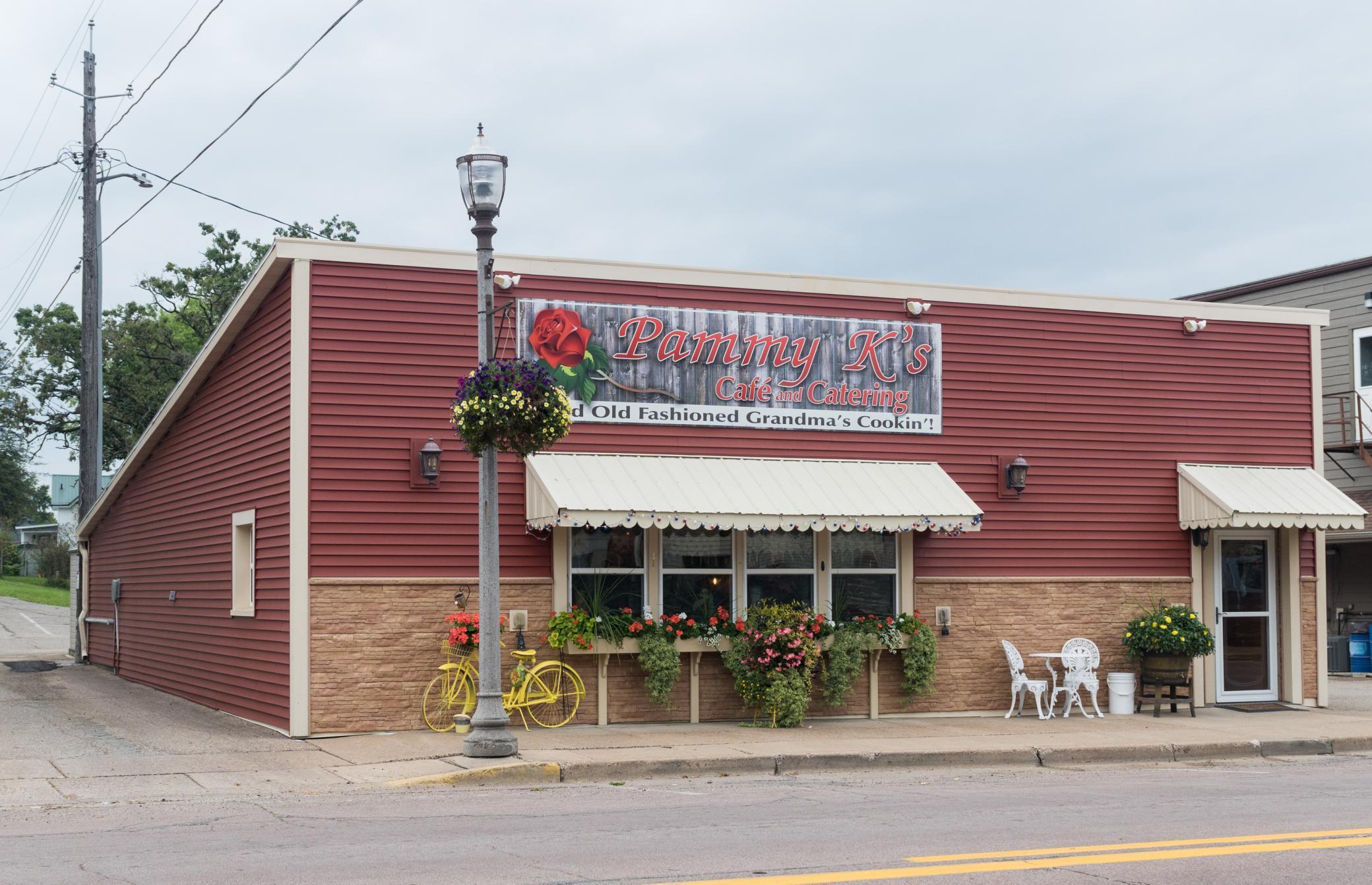 12626 W Mondovi