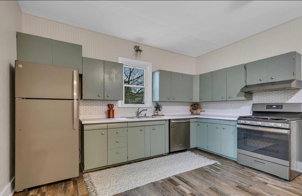 Photo of 110 7th Street S, Sauk Rapids, MN 56379 (MLS # 7060536)