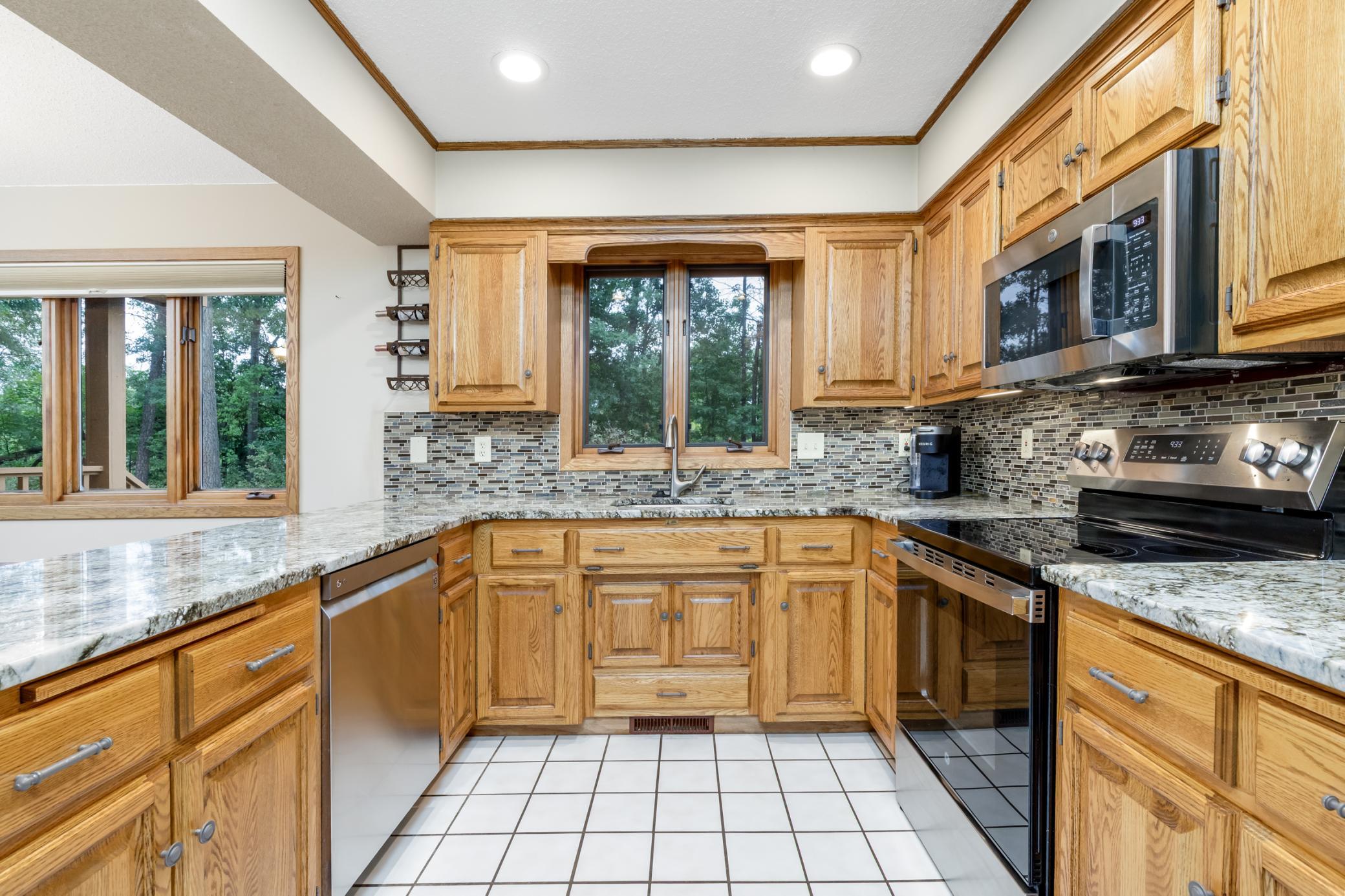6065 Highland Scenic Road