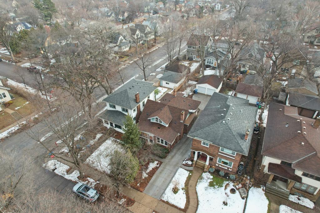 Photo of 4003 Pillsbury Avenue S, Minneapolis, MN 55409 (MLS # 7010102)