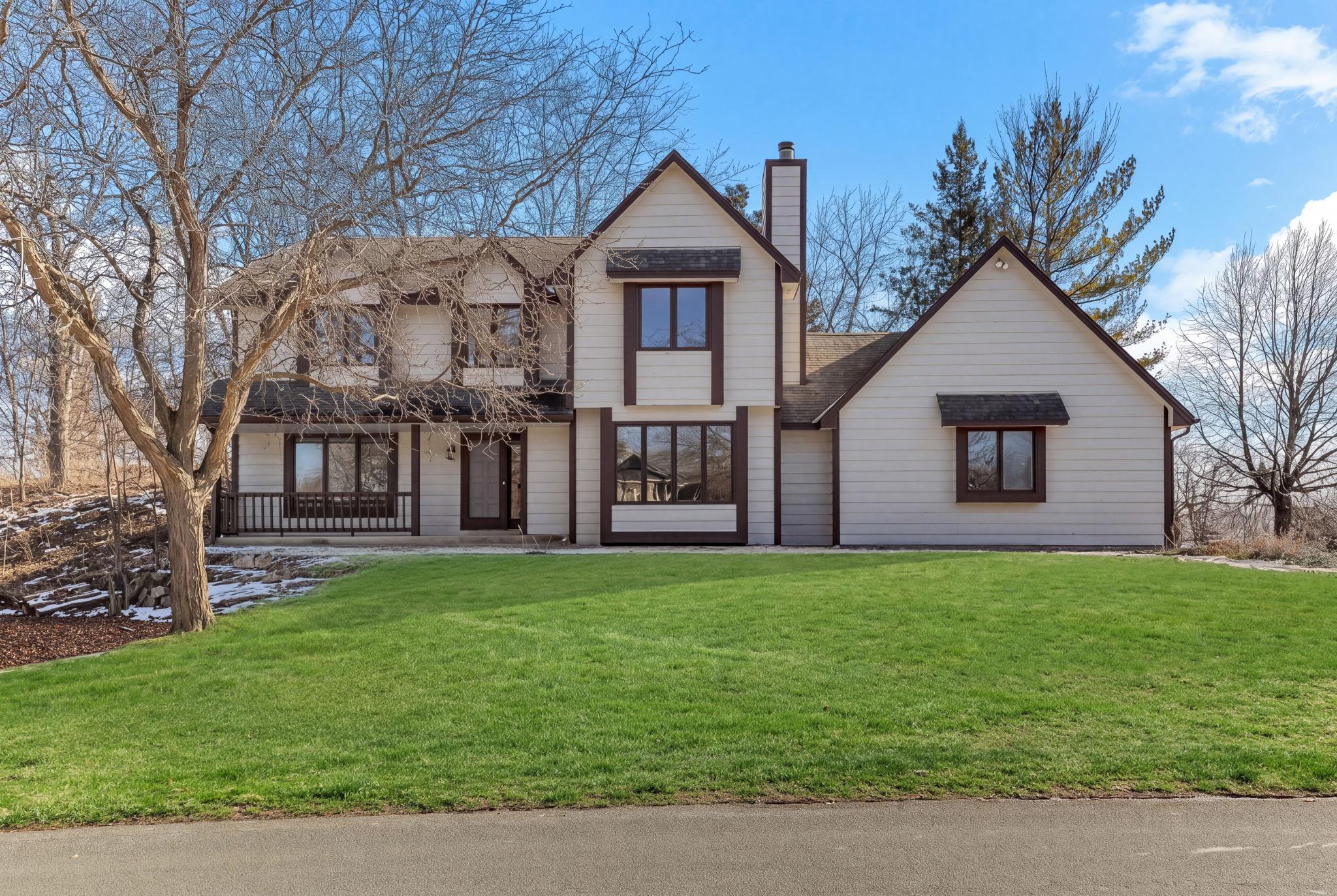 12525 Pinehurst Drive