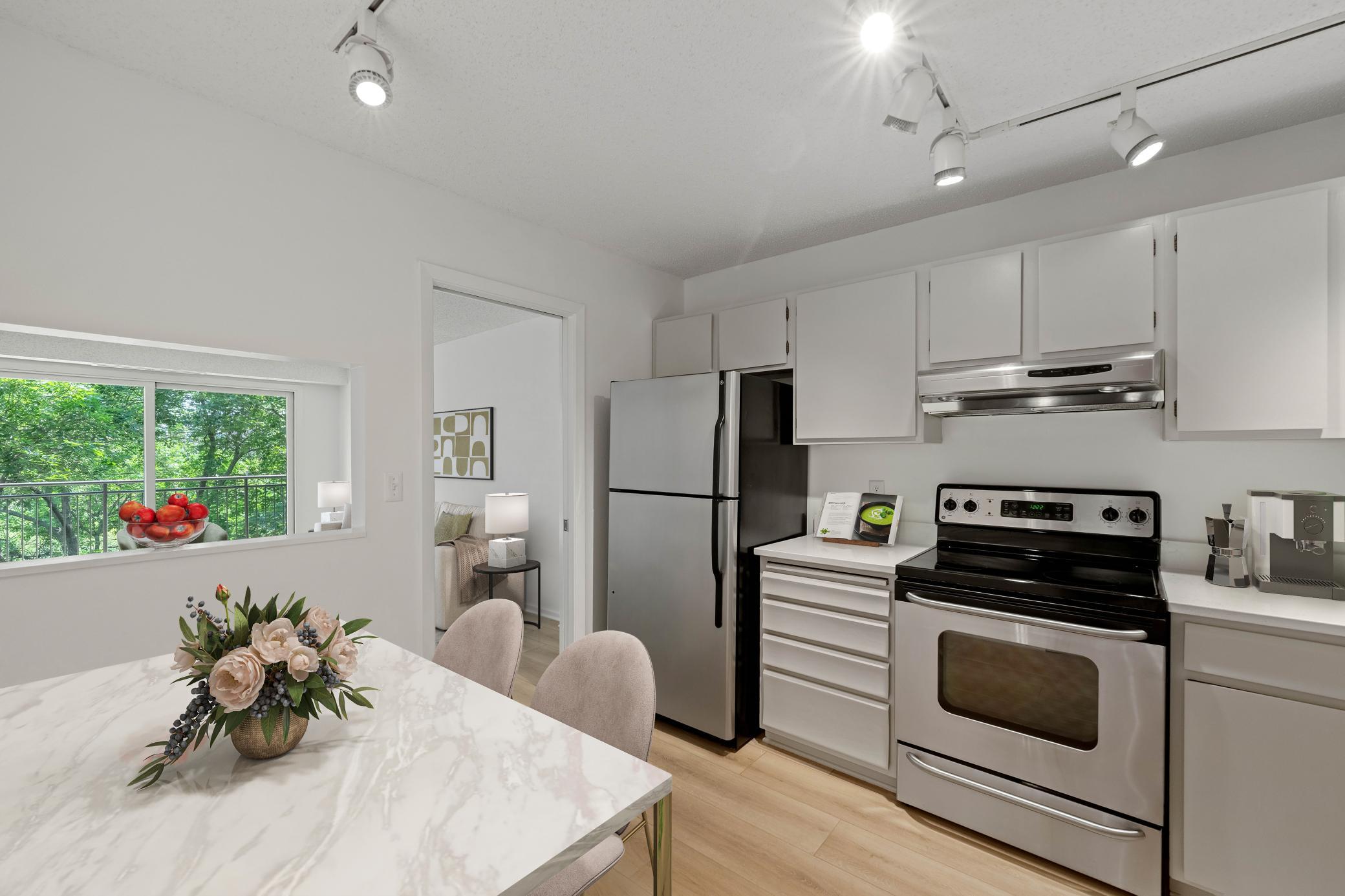 210 W Grant Street 607