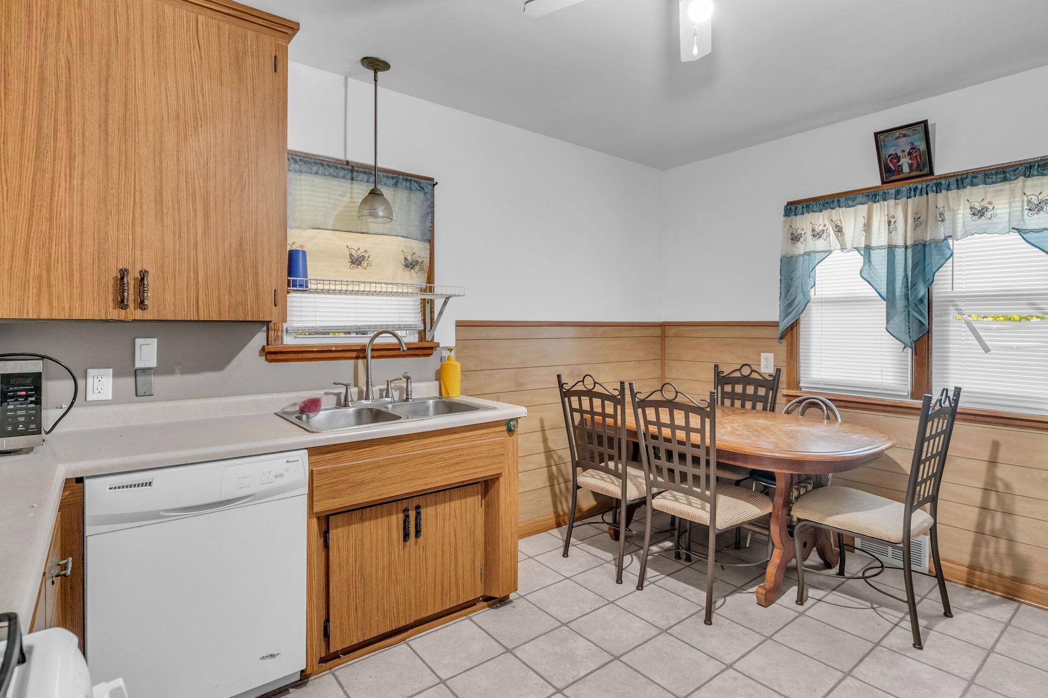 1779 Orange Avenue E