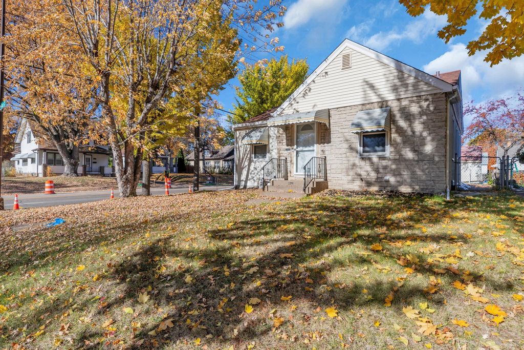 Photo of 1779 Orange Avenue E, Saint Paul, MN 55119 (MLS # 7032737)