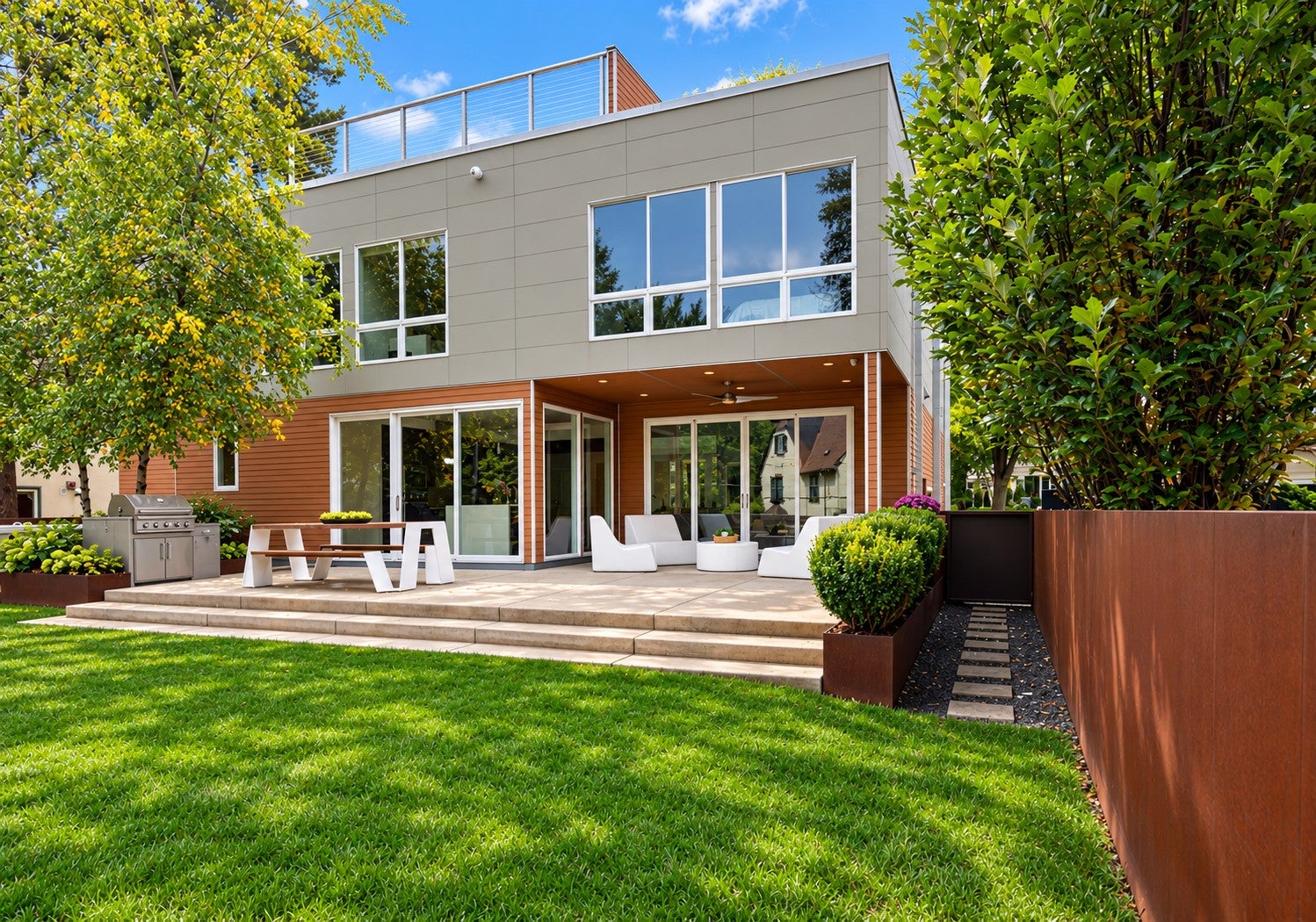 674 Montcalm Place