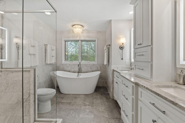 5811 SHANNON DR, EDINA, MN 55439 - Image 8f2879b80d6c02e795587e82a69eeaa2/2912207635