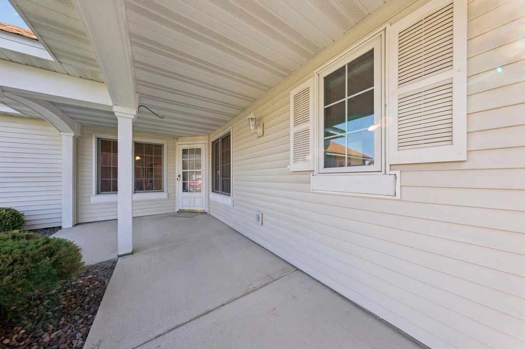 Photo of 6524 Riverwood Lane, Brooklyn Center, MN 55430 (MLS # 7073825)