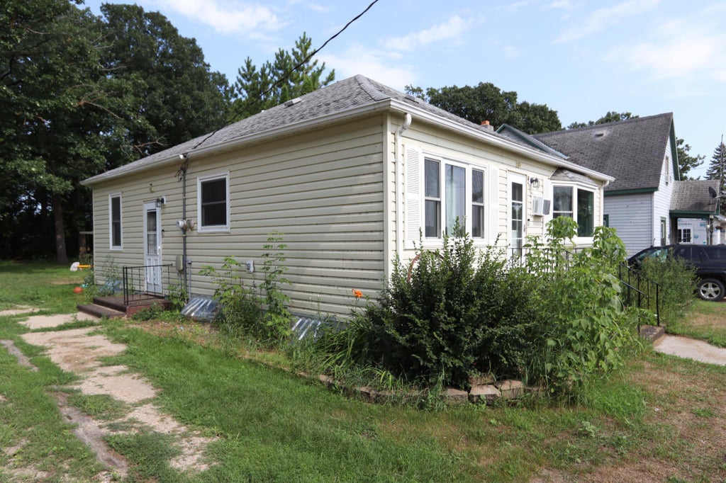 Photo of 105 Atlantic Avenue E, Badger, MN 56714 (MLS # 7120173)