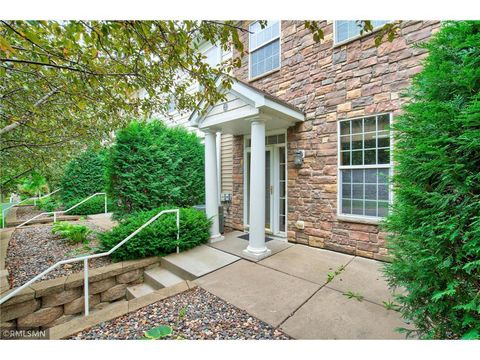 3029 Hemingway Trail N 2 Maplewood MN 55109