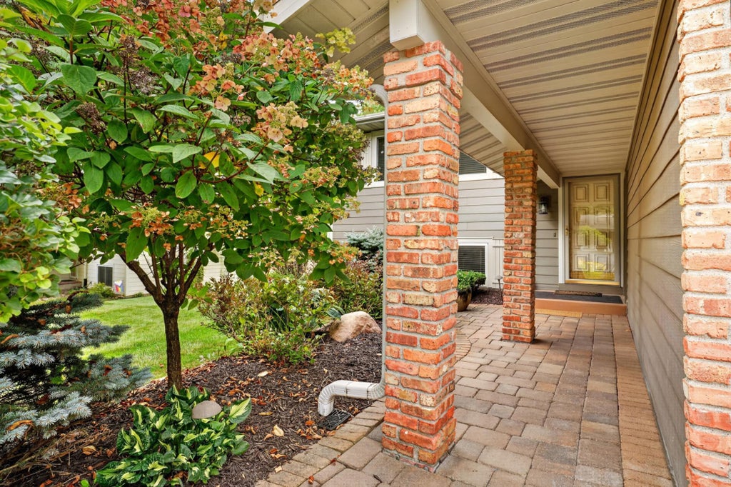 Photo of 8412 Hiawatha Avenue, Eden Prairie, MN 55347 (MLS # 7119859)