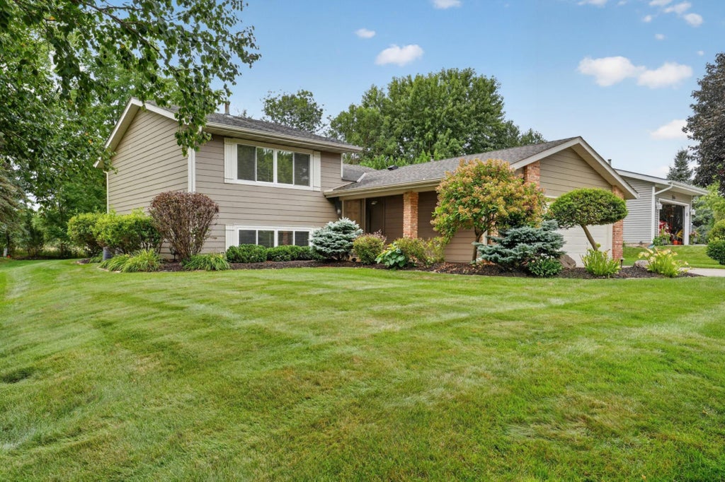 Photo of 8412 Hiawatha Avenue, Eden Prairie, MN 55347 (MLS # 7119859)