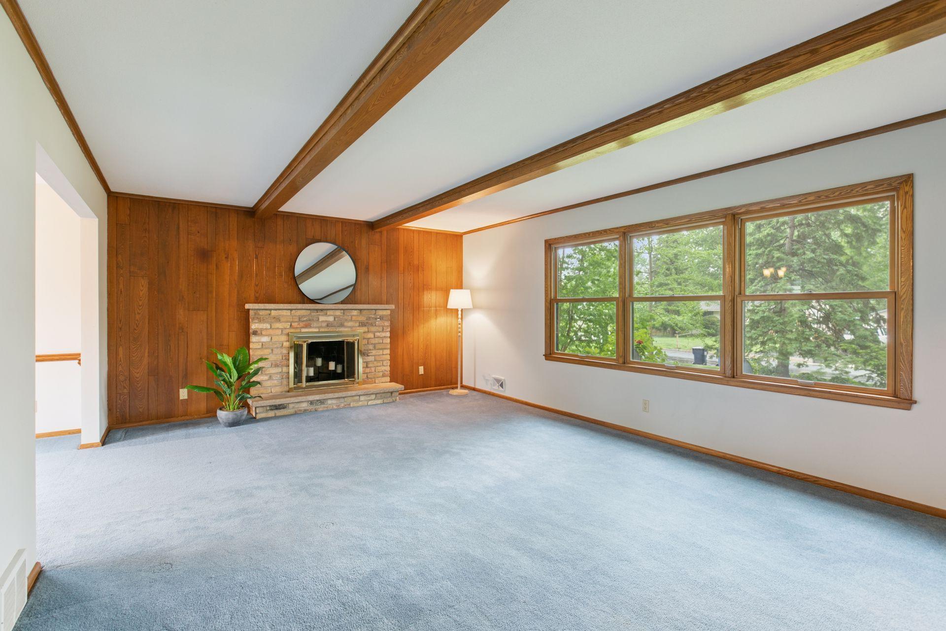 8016 Ridgeway Road
