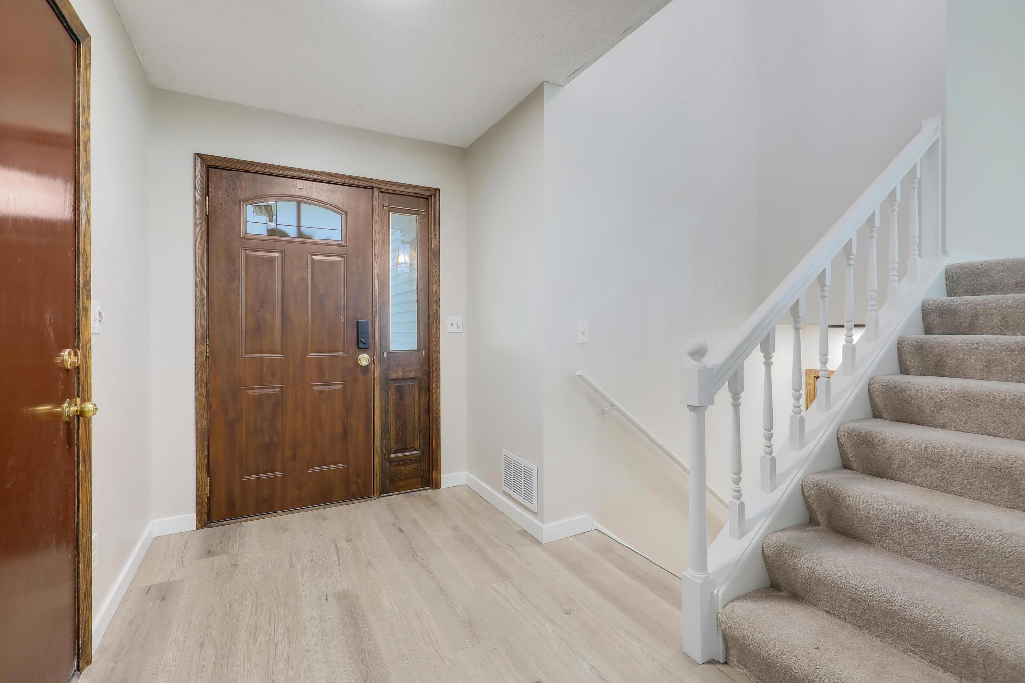 16503 Franklin Trail SE