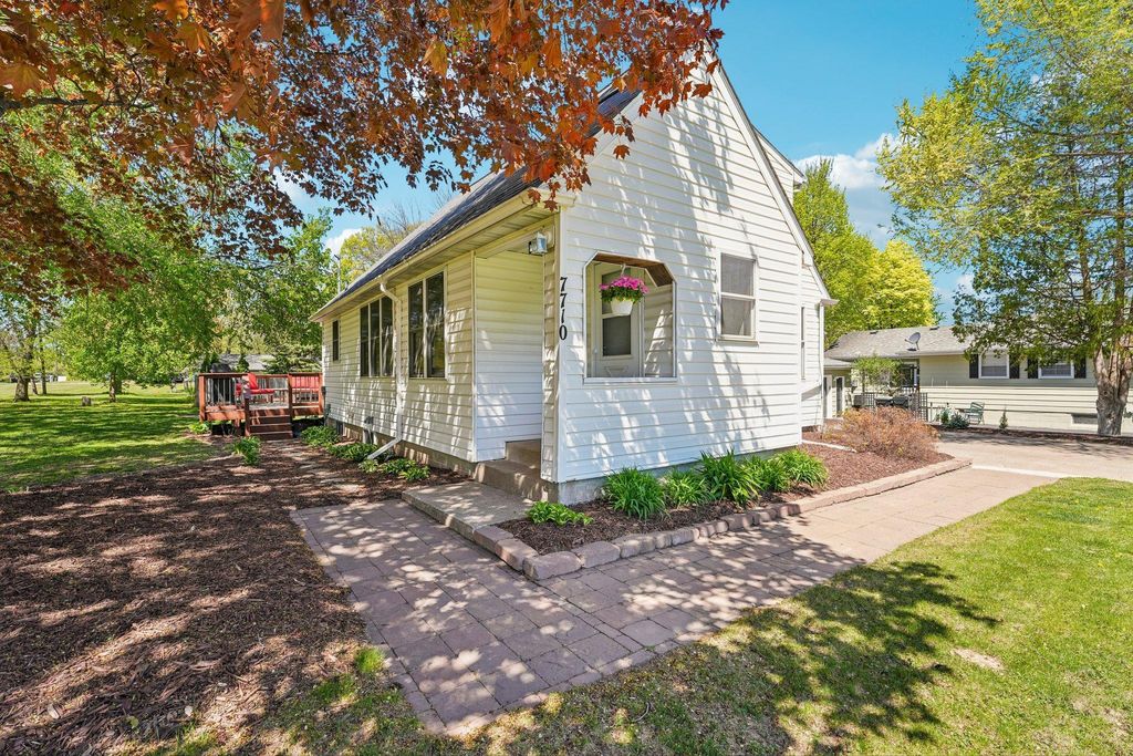 Photo of 7710 Groveland Road, Mounds View, MN 55112 (MLS # 7070641)