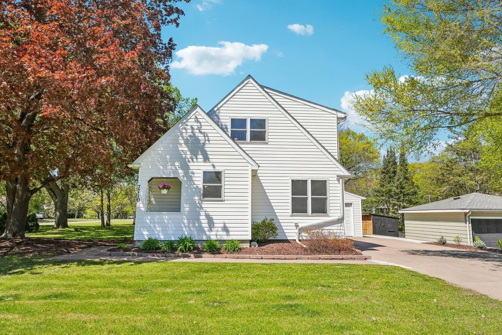 Photo of 7710 Groveland Road, Mounds View, MN 55112 (MLS # 7070641)