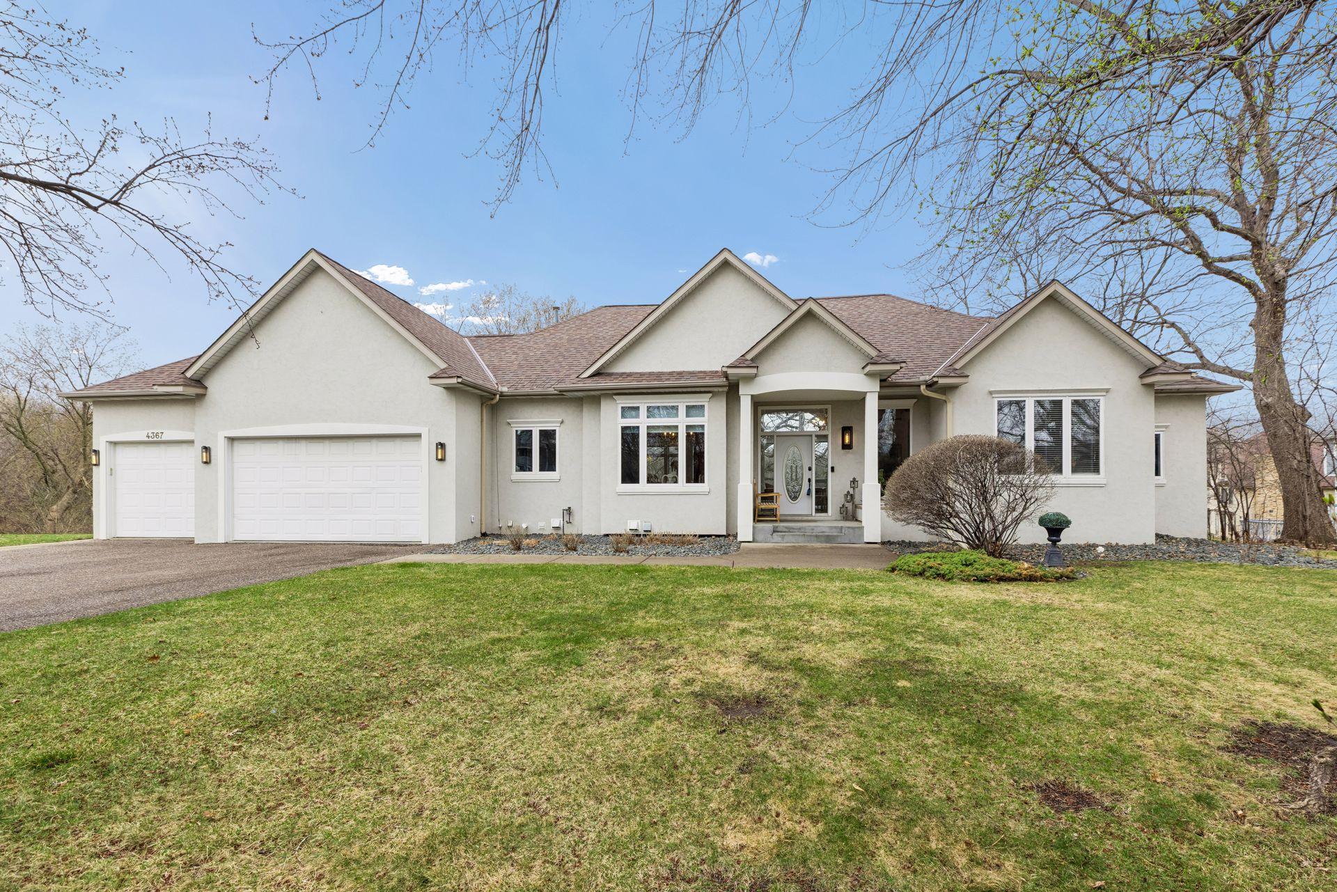 4367 Lexington Avenue N