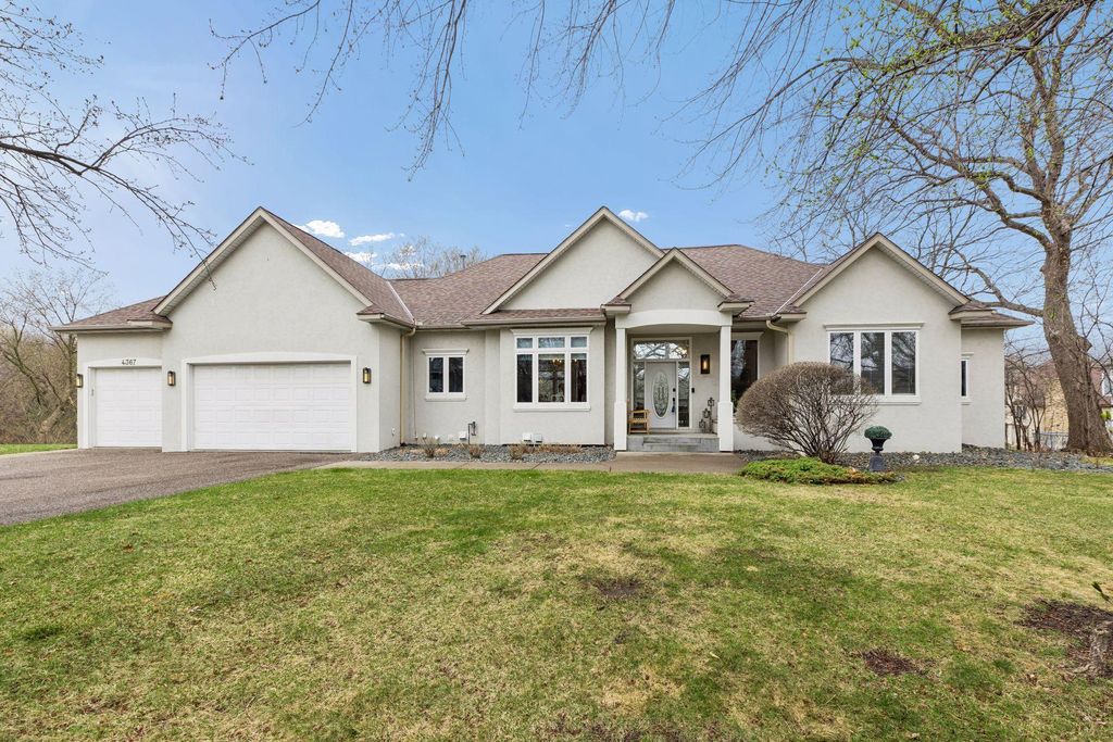 Photo of 4367 Lexington Avenue N, Arden Hills, MN 55126 (MLS # 7054535)